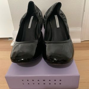 Vera Wang Lavender size 8.5 black shoes